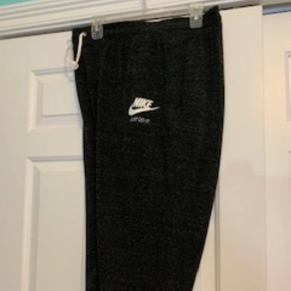 Nike Capri Joggers